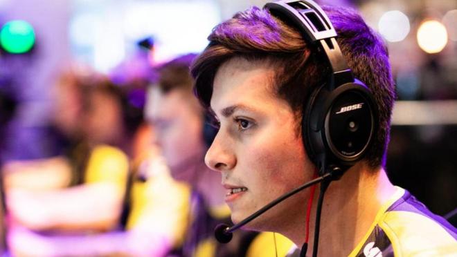 级守门员阿 级守门员阿